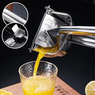 Fruits squeezer