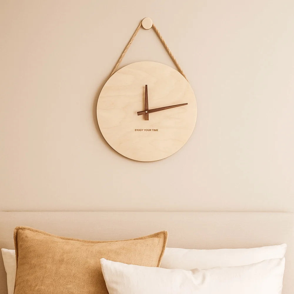 Home Decor Round Solid Wood Clock Hanging Minimalist Aesthetic Clock Nordic Style Wall Clock Living Room
